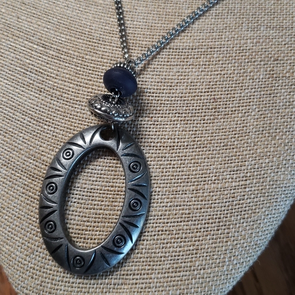 Jewelry - Long silver necklace